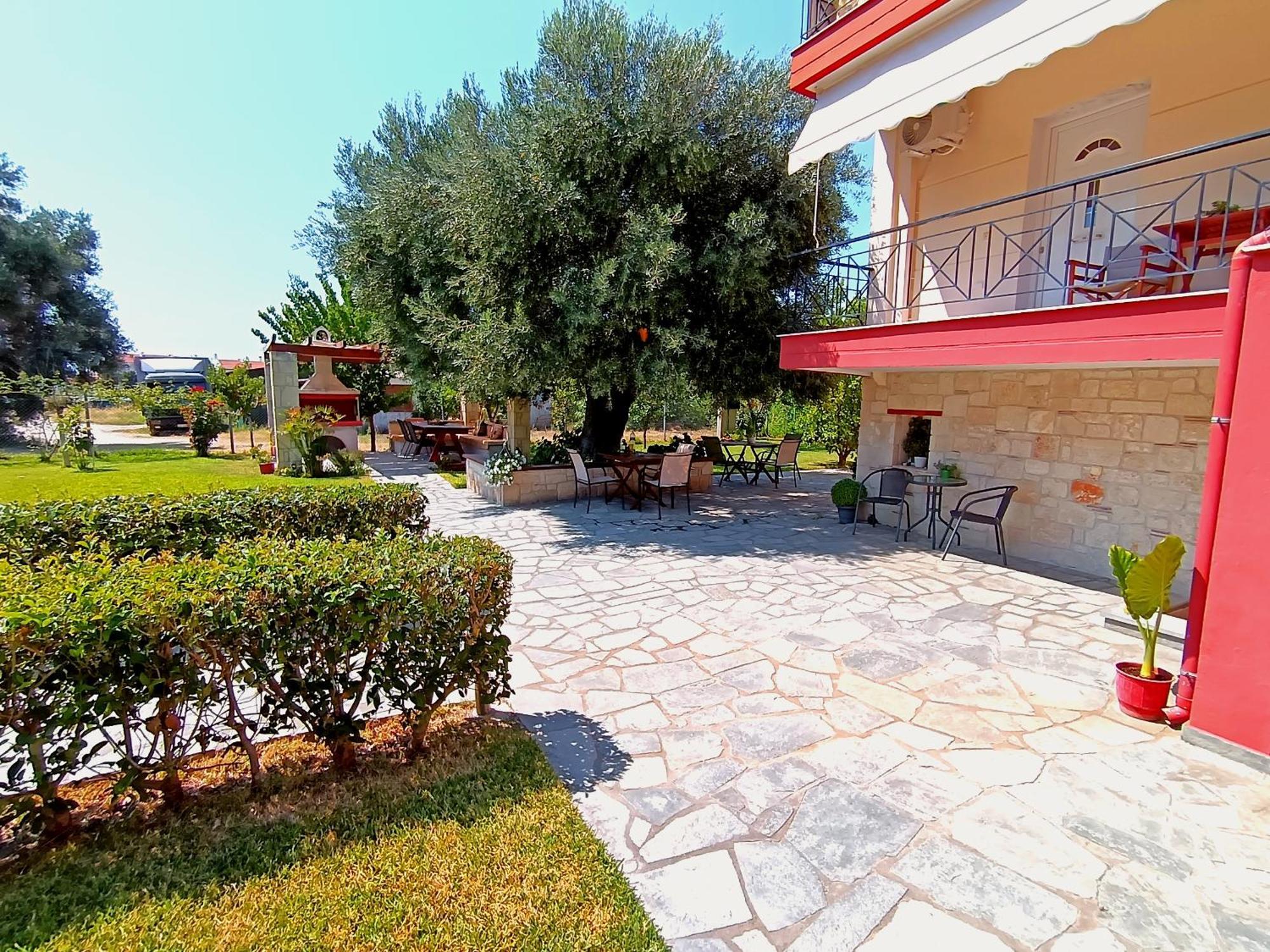Giorgos Apartments Skala Fourkas Luaran gambar
